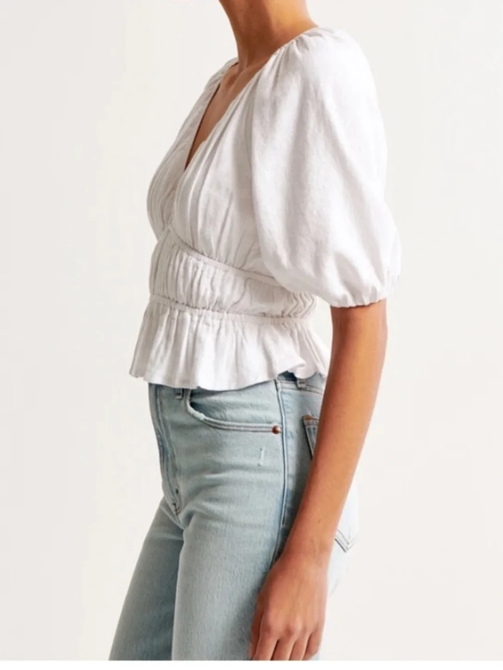 Abercrombie & Fitch Linen Top Women’s White Cropped Puff Sleeve Smocked Blouse